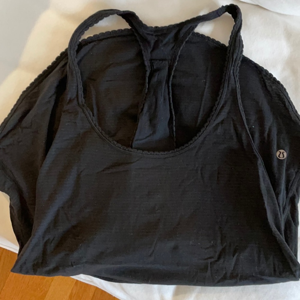Lululemon loose women’s dark grey/black tank